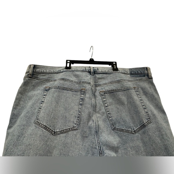 New W/ Tags Women’s Abercrombie & Fitch 90s Slim Straight Light Wash 36/22L - Picture 5 of 8